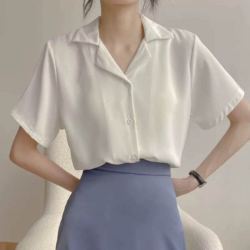 Blouse blanche col V en chiffon