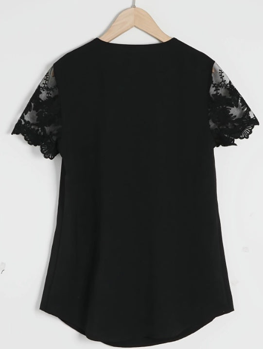 Blouse dentelle contrastée, col V